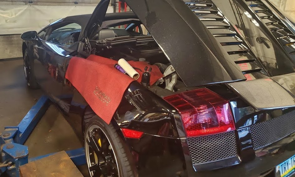 08 Laborghini Gallardo, exhaust install,  LOC